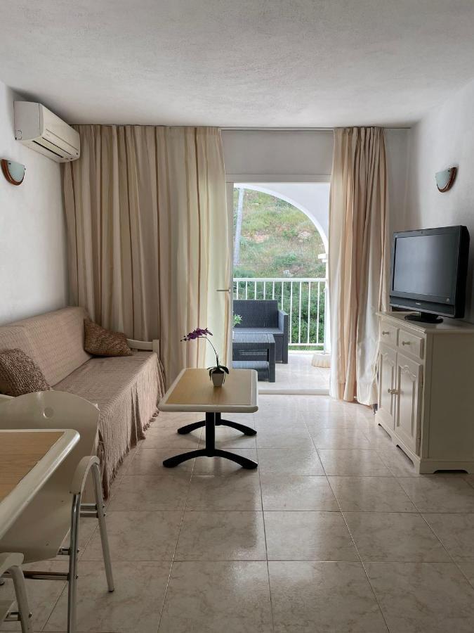Apartamentos Torres Cardona Кала-Лонга Экстерьер фото